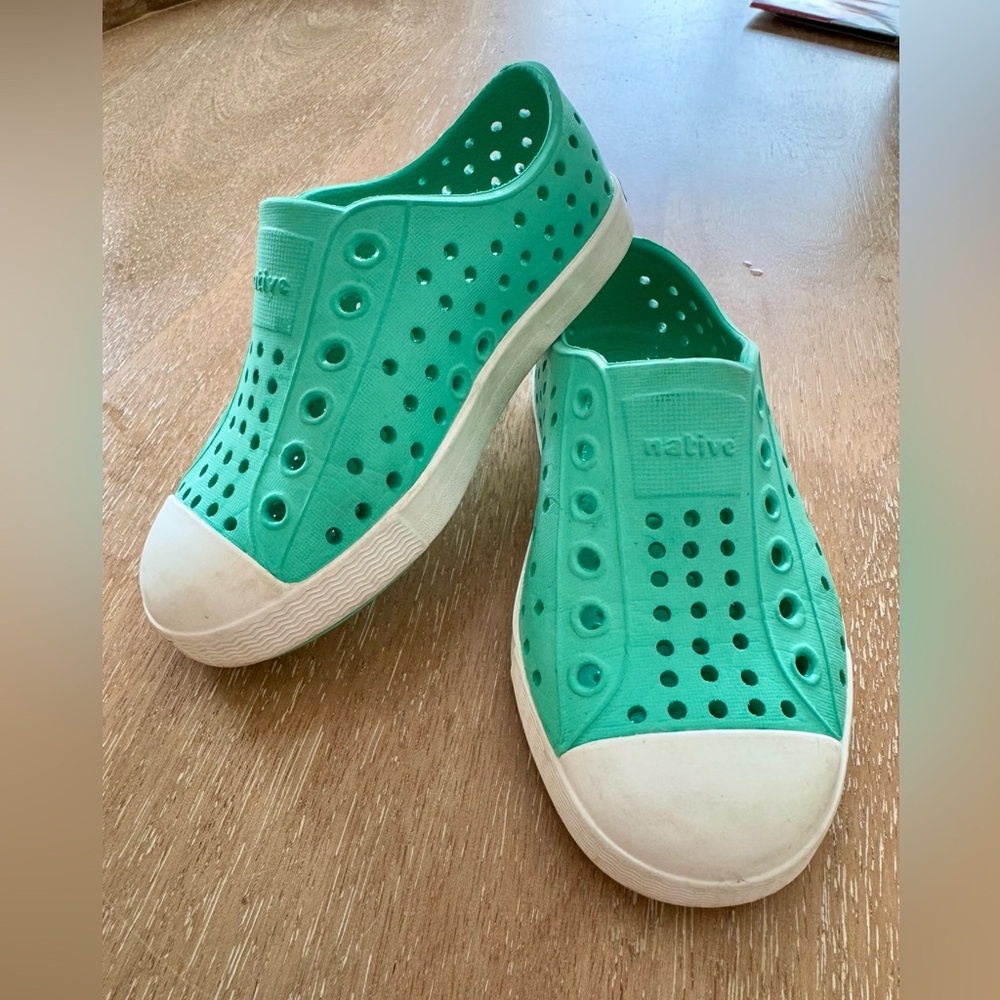 Toddler Teal Natives Sz 7